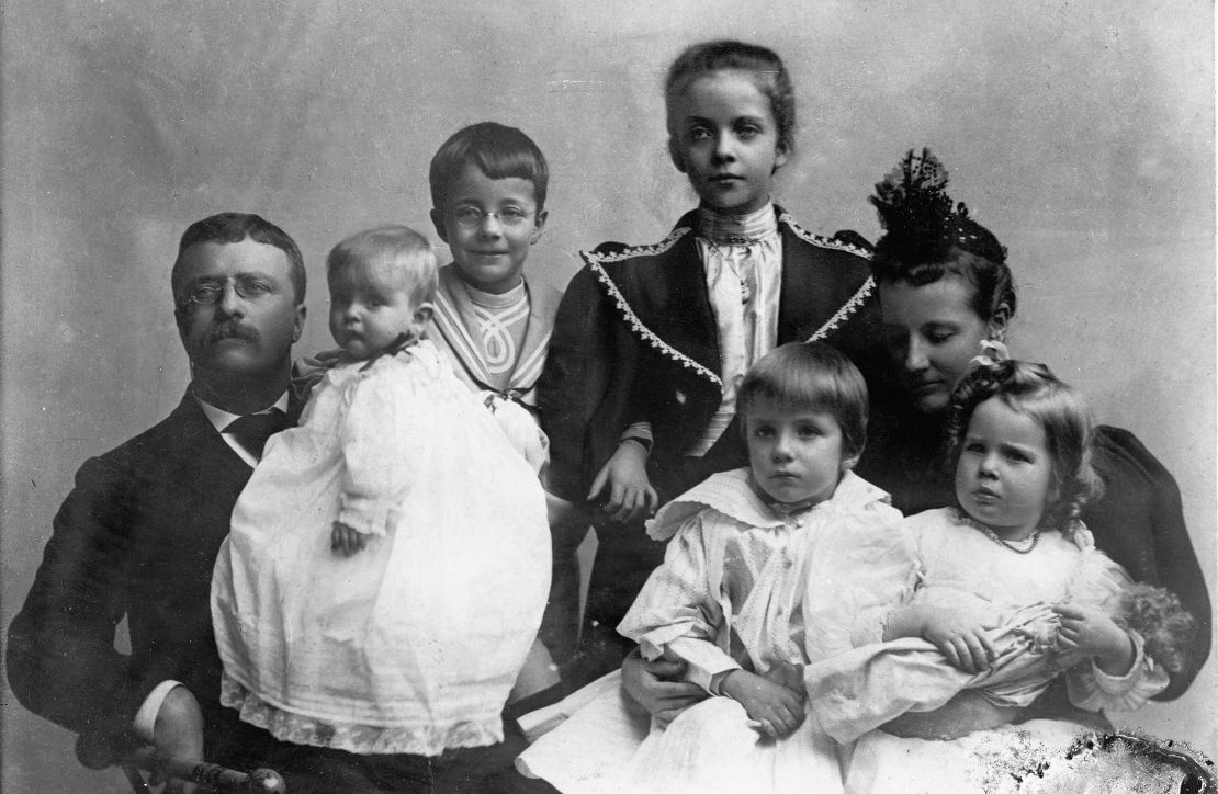Theodore Roosevelt with his second wife, Edith Carow Roosevelt, and his first five children, in the mid-1890s.